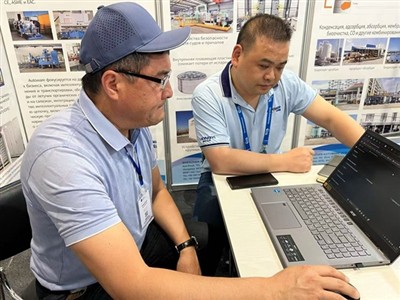AUTOWARE-utstillinger på den 18. Usbekistan internasjonale kraft- og energiut...