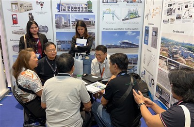 Autoware skinner på den 2025 8th Philippines International Oil & Gas Exhibiti...